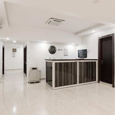 Hotel O The Maharaja Inn Λάκναου Εξωτερικό φωτογραφία