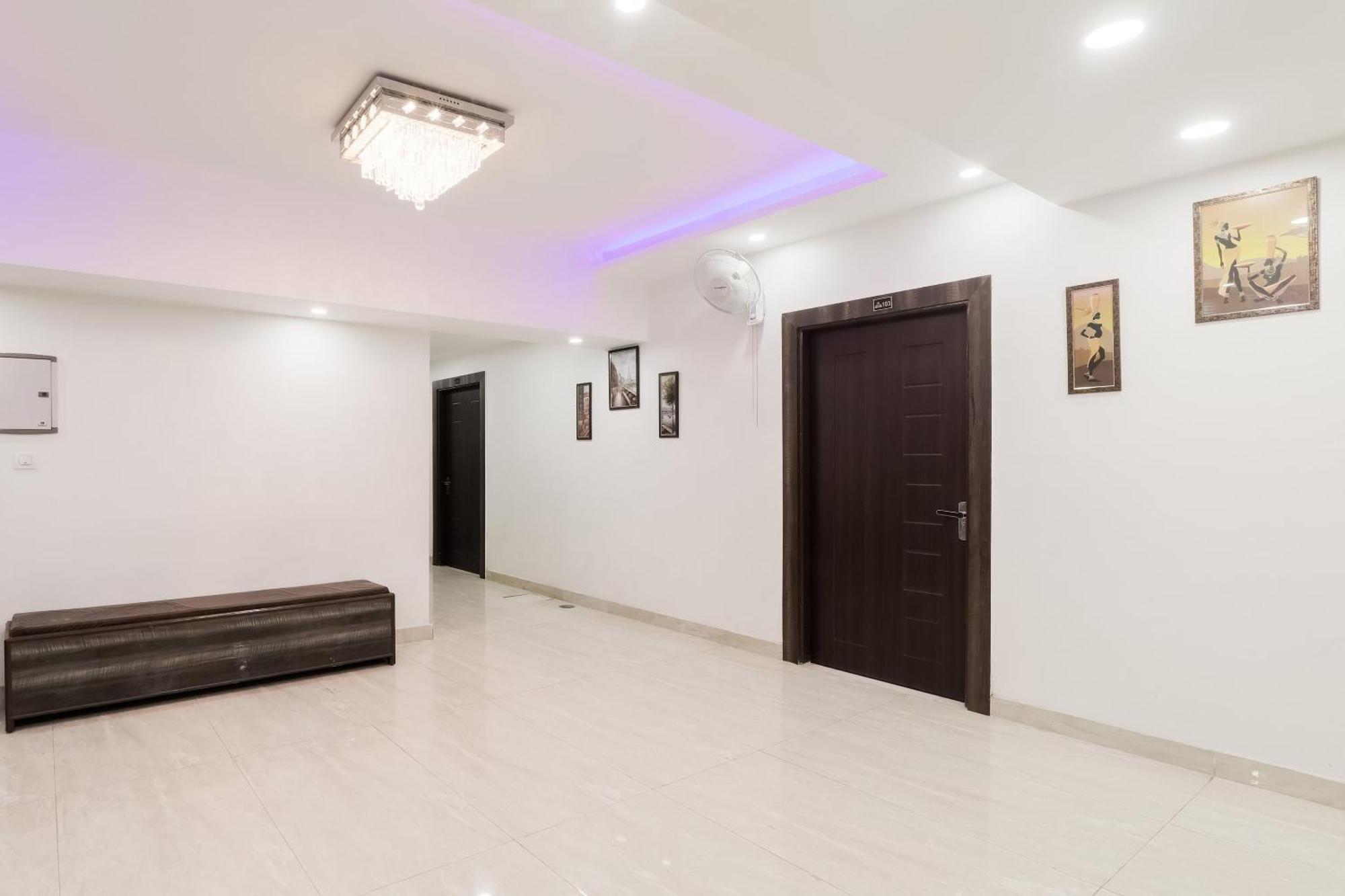 Hotel O The Maharaja Inn Λάκναου Εξωτερικό φωτογραφία