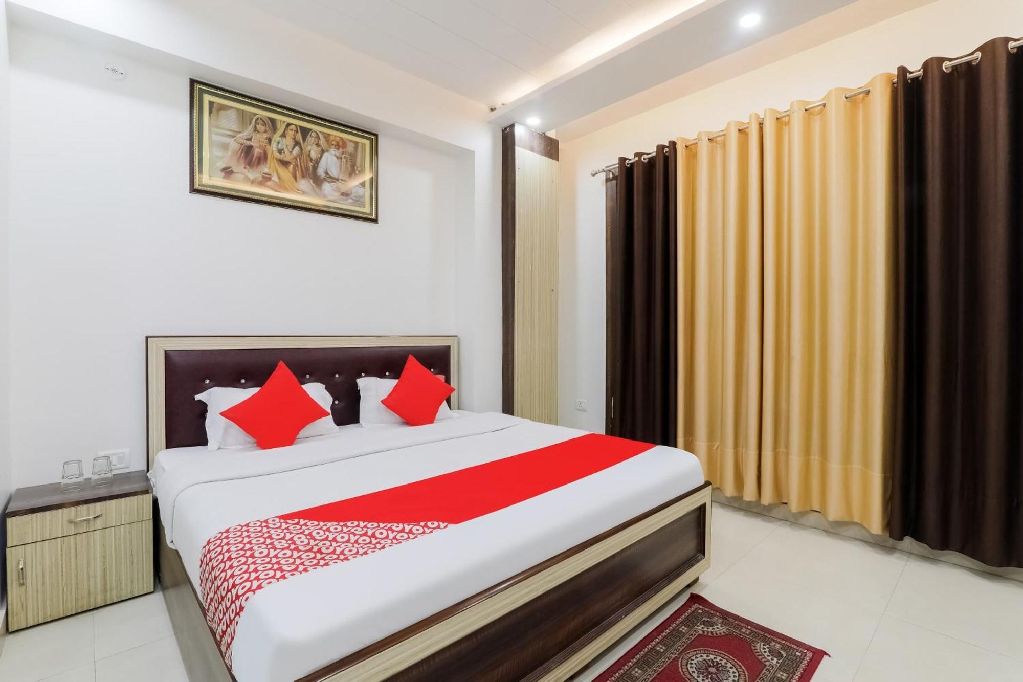 Hotel O The Maharaja Inn Λάκναου Εξωτερικό φωτογραφία